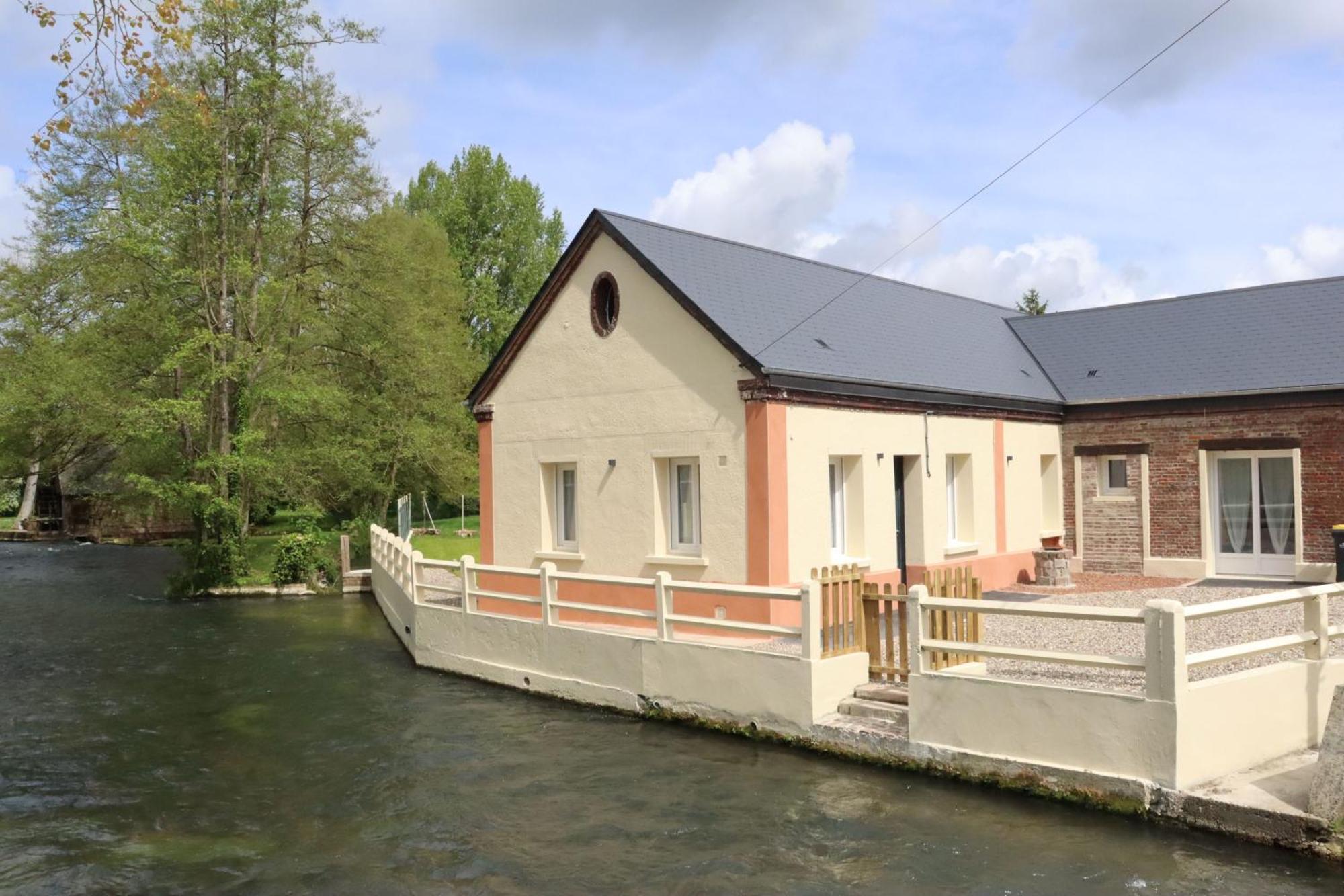 Au Clair Matin Sur L'Yeres Villa Sept-Meules Kültér fotó