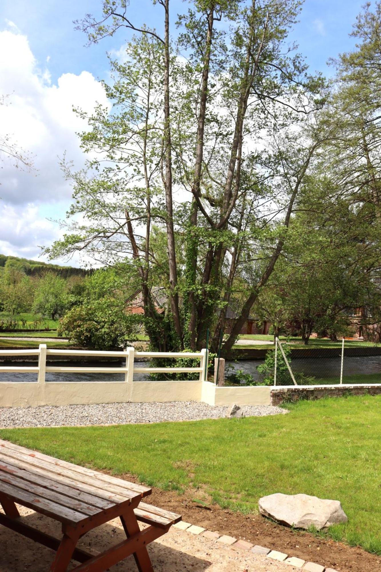 Au Clair Matin Sur L'Yeres Villa Sept-Meules Kültér fotó